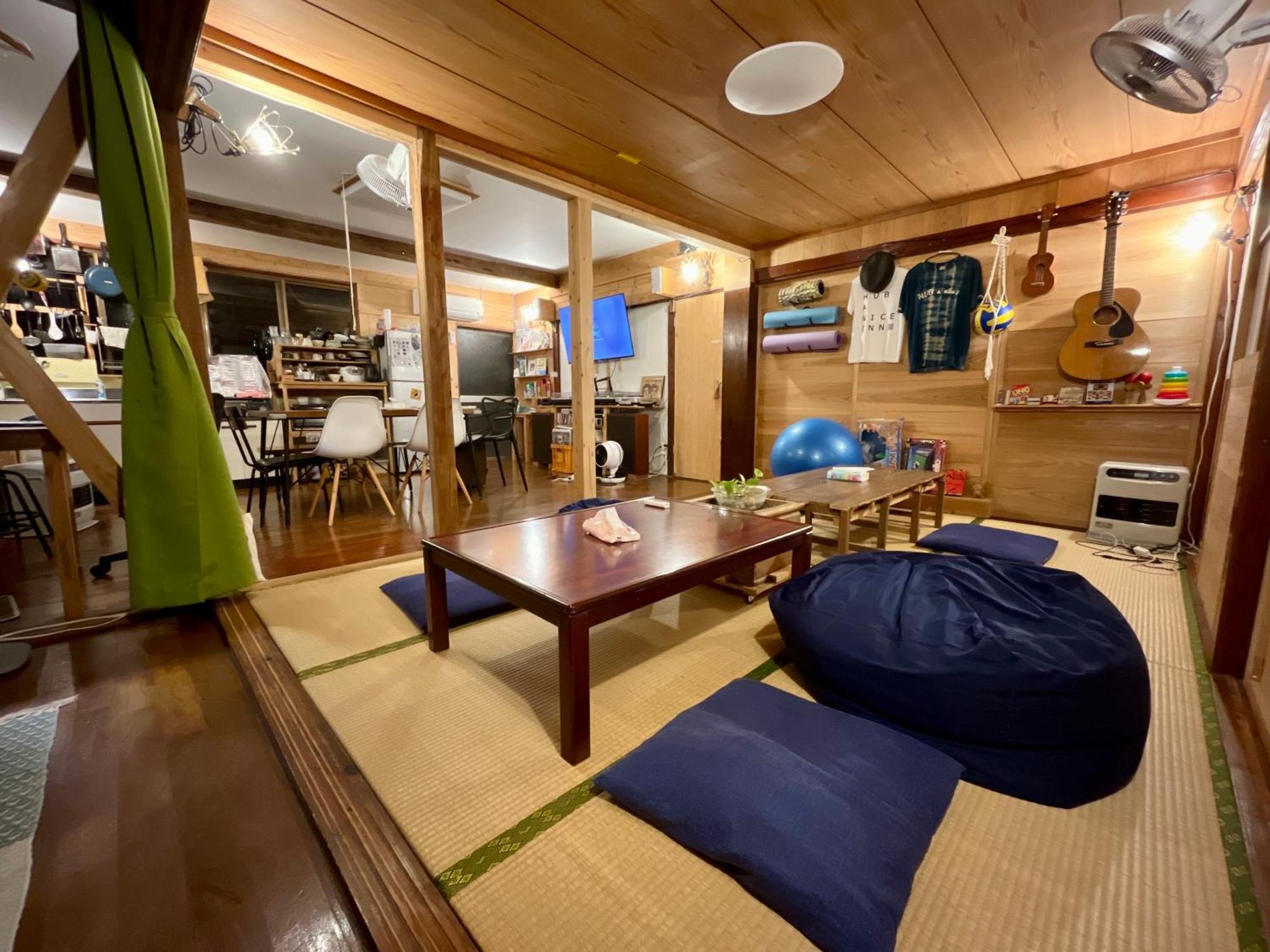奄美ゲストハウス Hub A Nice Inn Setouchi  المظهر الخارجي الصورة